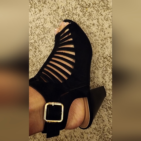 Strappy Heeled Booties - Picture 5 of 11